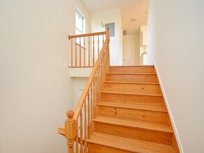 Building Photo - 6 Selina Ct