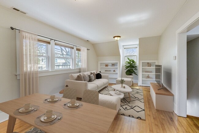 Building Photo - 1327 Church St