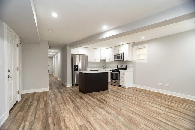 Foto del edificio - 4906 N Rockwell St