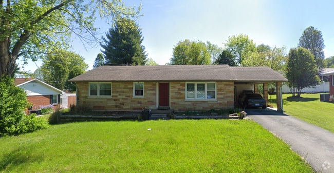 Building Photo - 205 Southern Dr