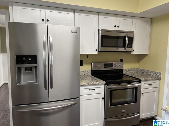 Foto del edificio - 2608 Bridlewood Cir
