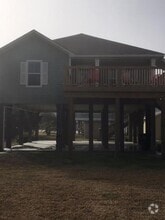 Building Photo - 3921 11 Mile Rd