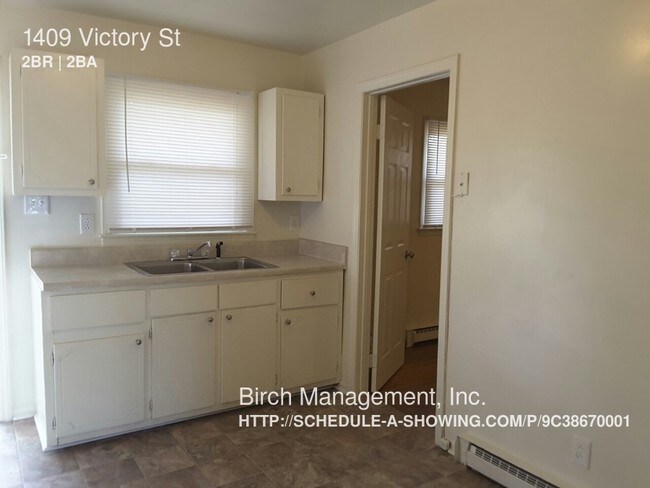 Building Photo - 1409 Victory St