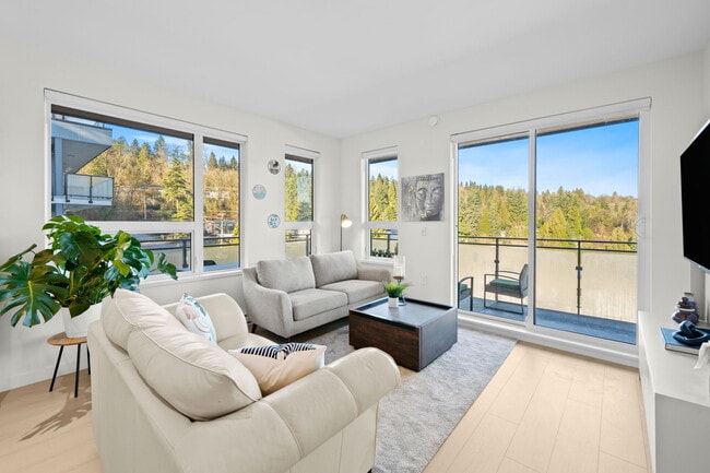 Building Photo - 2015 St. Johns St