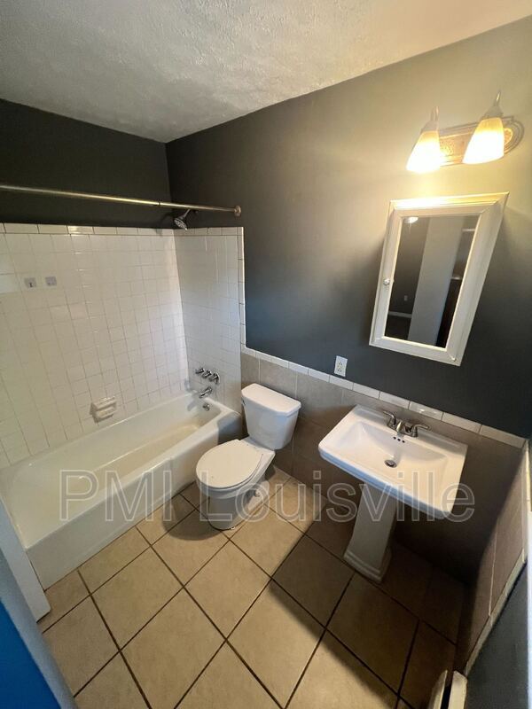 Photo - 4501 S 6th St