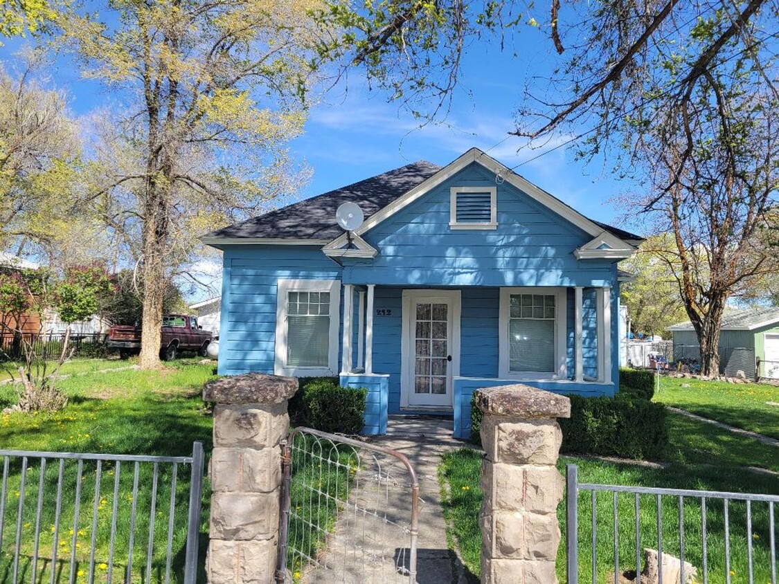 Foto principal - 212 N East St