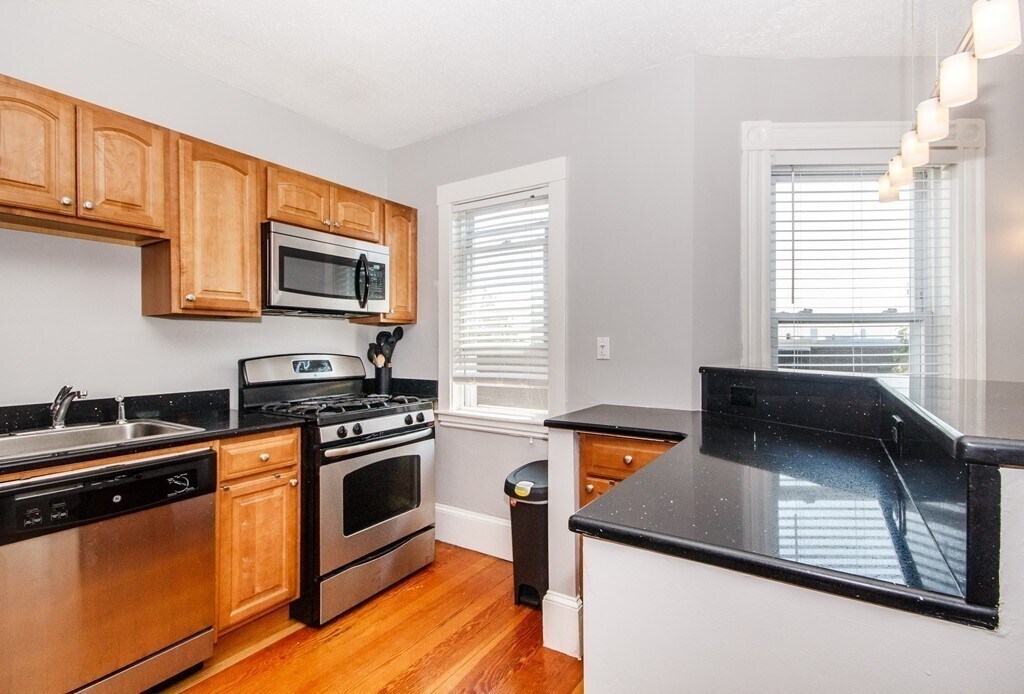 37 Alpine St Unit B, Malden, MA 02148 Condo for Rent in Malden, MA