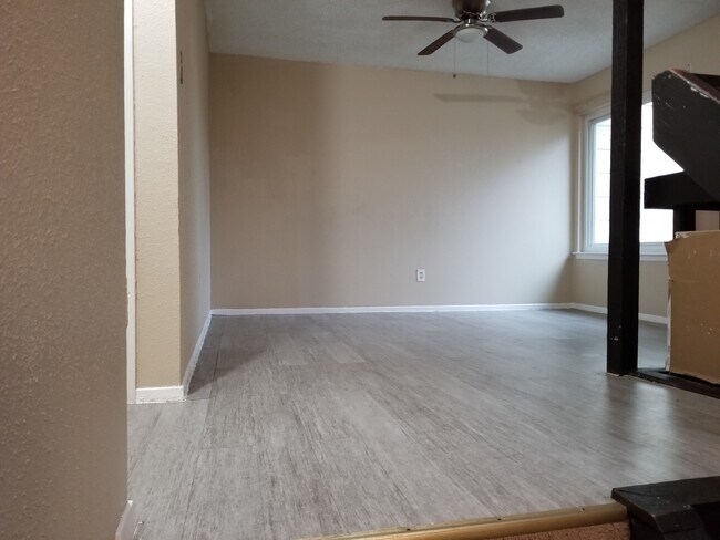 Building Photo - 12715 Carvel Ln
