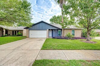 Building Photo - 6802 Glenray Dr