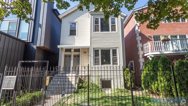 Building Photo - 2524 W Palmer St