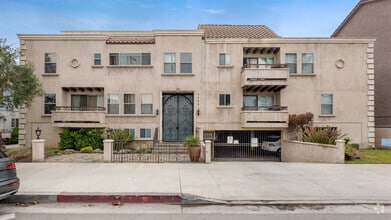 Building Photo - 4466 Coldwater Canyon Ave