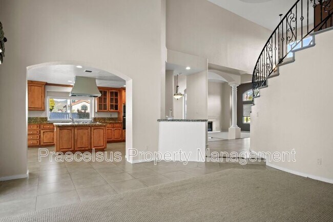 Building Photo - 500 Zinfandel Terrace