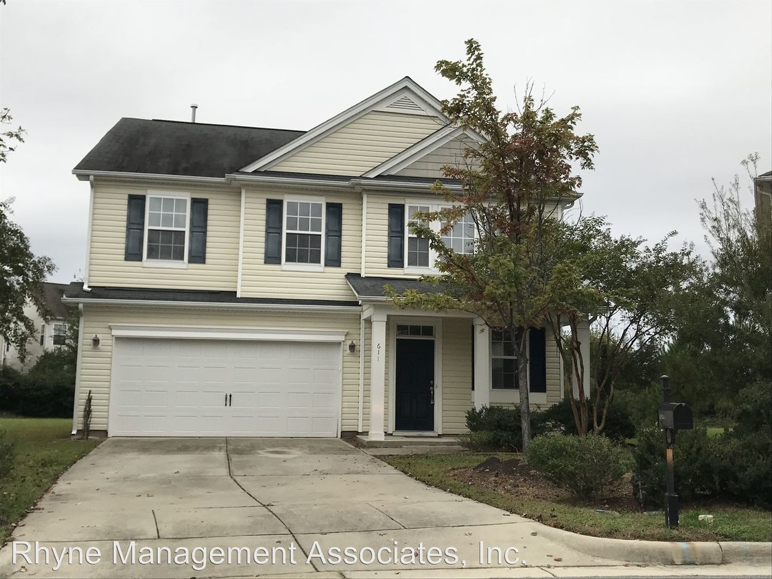 Foto principal - 611 Prairie Meadows Ct