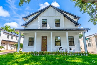 Building Photo - 1317 Weber St
