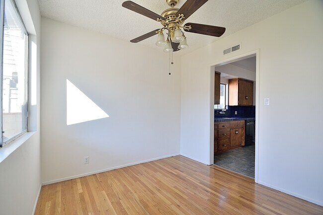 Building Photo - 439 Altura Way