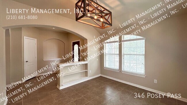 Foto del edificio - 346 Posey Pass