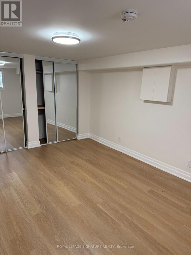 Building Photo - 25 Joseph St