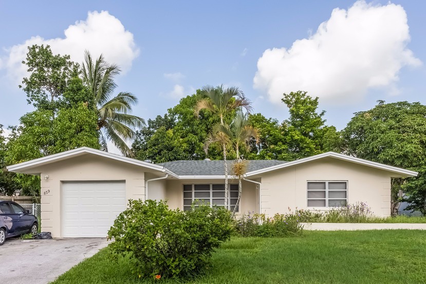 Foto principal - 859 Camellia Dr