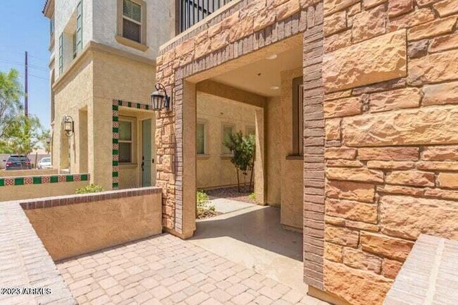 Foto del edificio - 1635 E Dogwood Ln