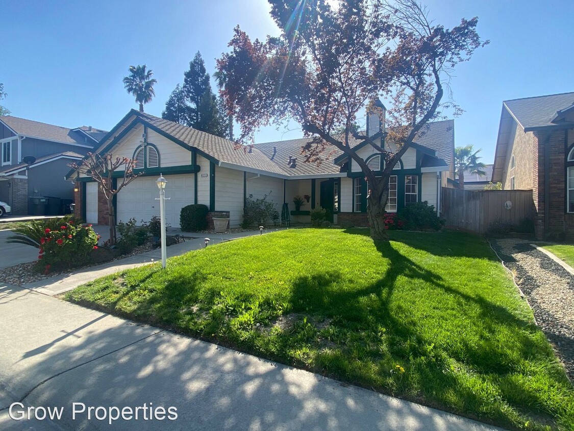 Foto principal - 3 br, 2 bath House - 8221 Mulrany Way