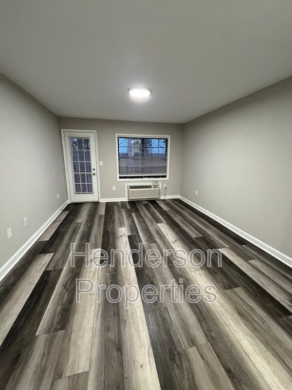 Building Photo - 581 Star Light Dr