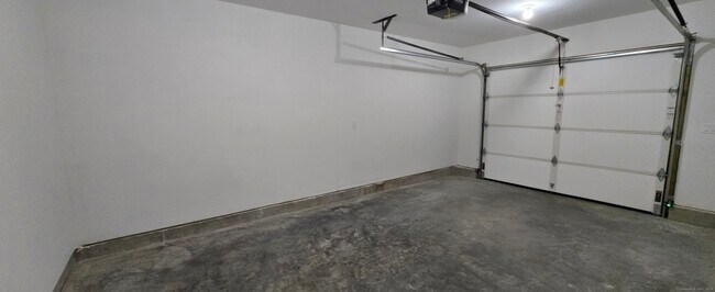 Building Photo - 409 Woodmont Ave