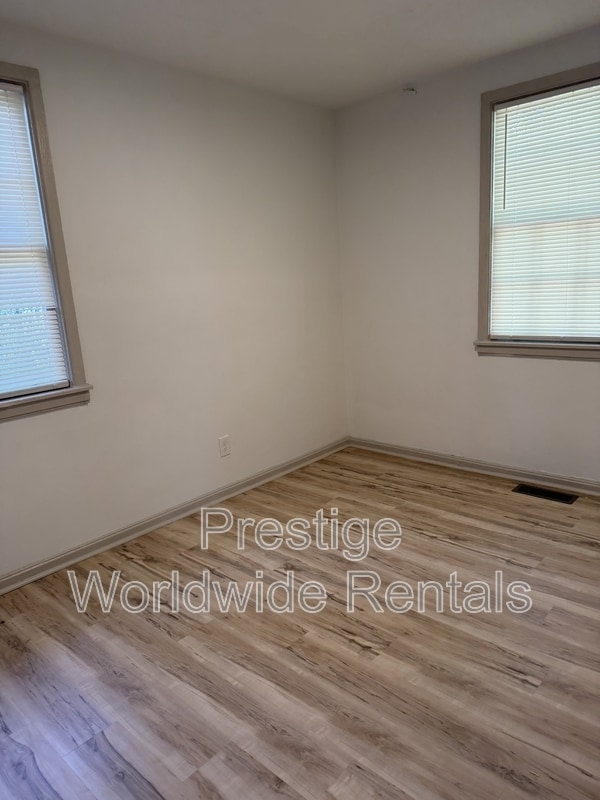 Building Photo - 155 Munson Dr