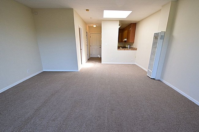 Foto del edificio - DOWNTOWN LARGE STUDIO, FULL KITCHEN, WALK-...