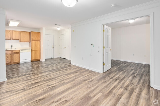 2BR, 1BA - 872SF - Living Room - Park Place Senior