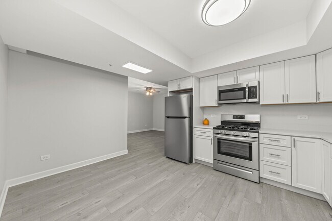 Building Photo - 338 E Wesley St