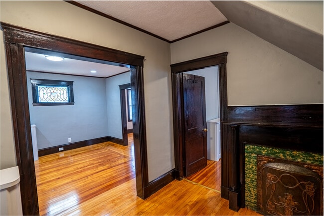 Building Photo - 489 Medford St