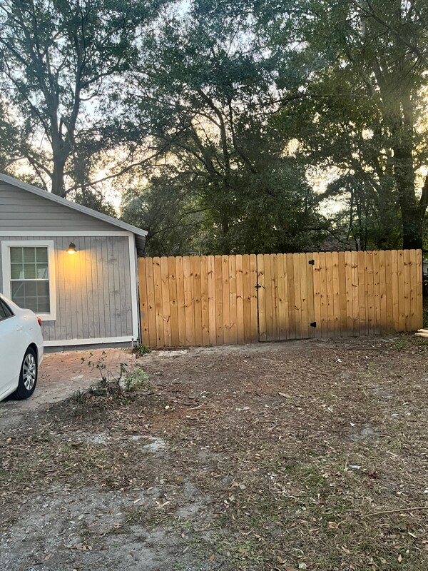 Foto del edificio - 1911 Capital St