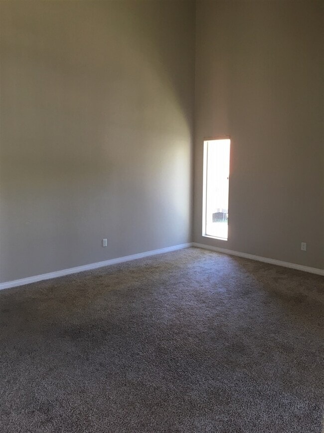Building Photo - 17131 W Bernardo Dr