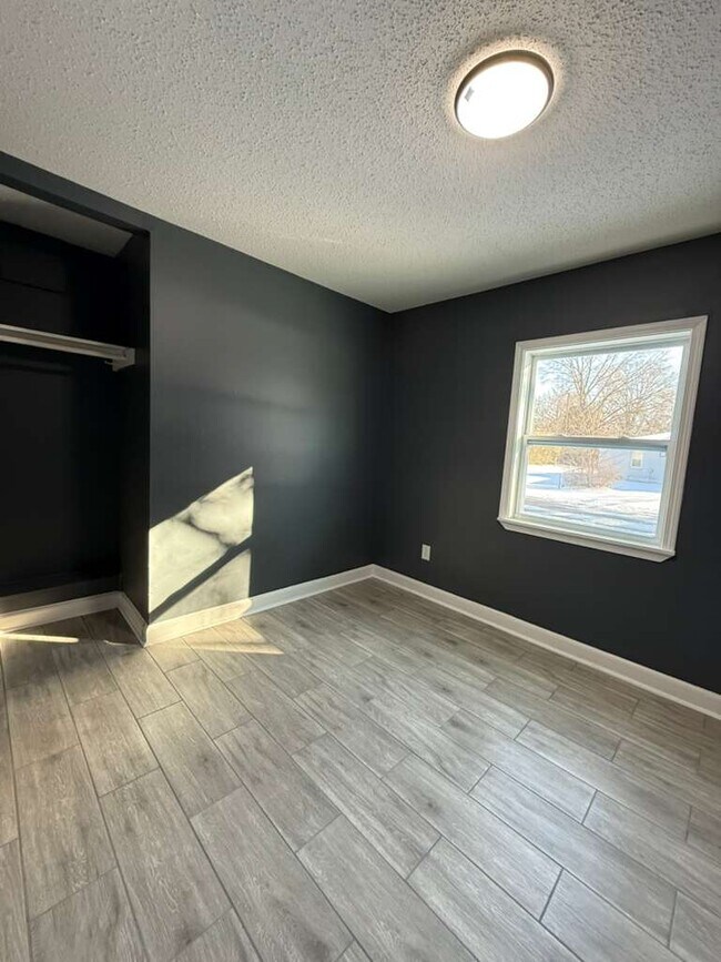 Photo - 1266 Russwood Rd House