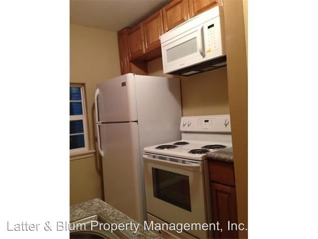 Foto del edificio - 8004 Trapier Ave