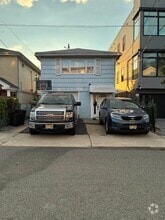 Building Photo - 4803 Aschoff Pl