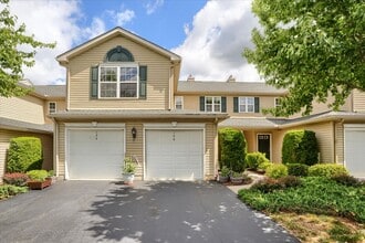 Building Photo - 136 Cardinal Ln