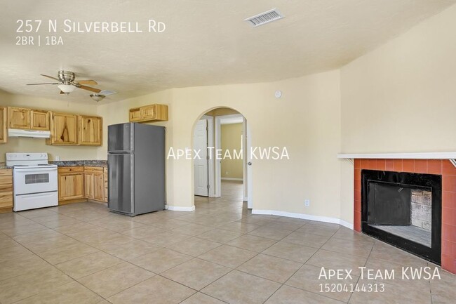 Building Photo - $1025- 2 Bed / 1 Bath Beautiful Home Near ...