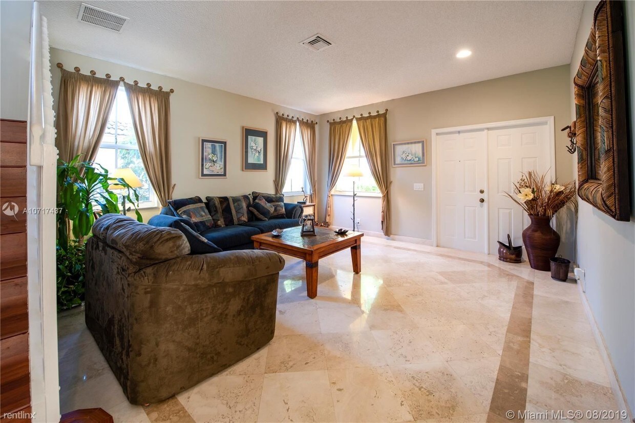 Primary Photo - 5 br, 3.5 bath House - 4111 Sabal Ridge Cir