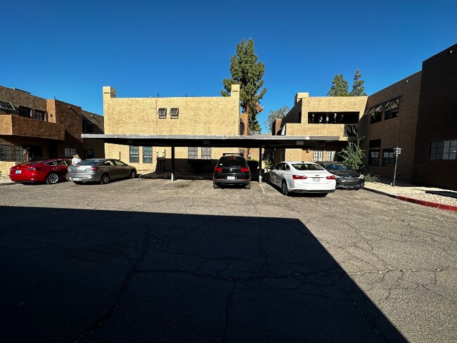 Foto del edificio - 1245 W 1st St