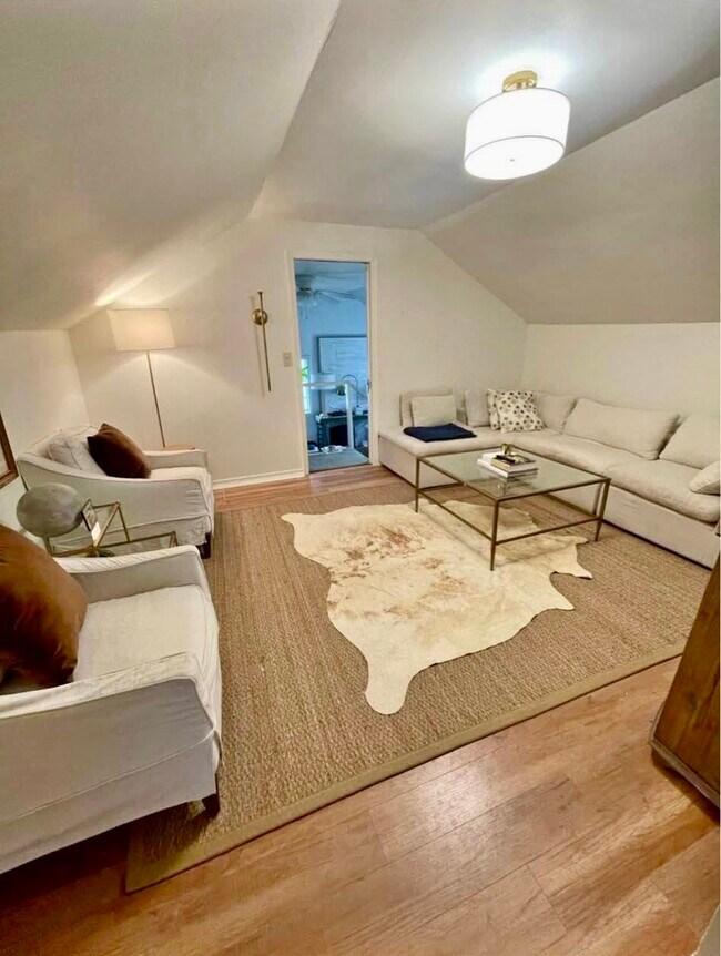 Foto del edificio - 57 N Reed Ave