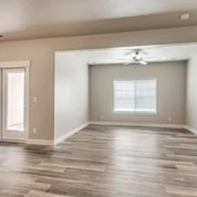 Building Photo - 3 Bed Townhome - Provo's Southeast Bench