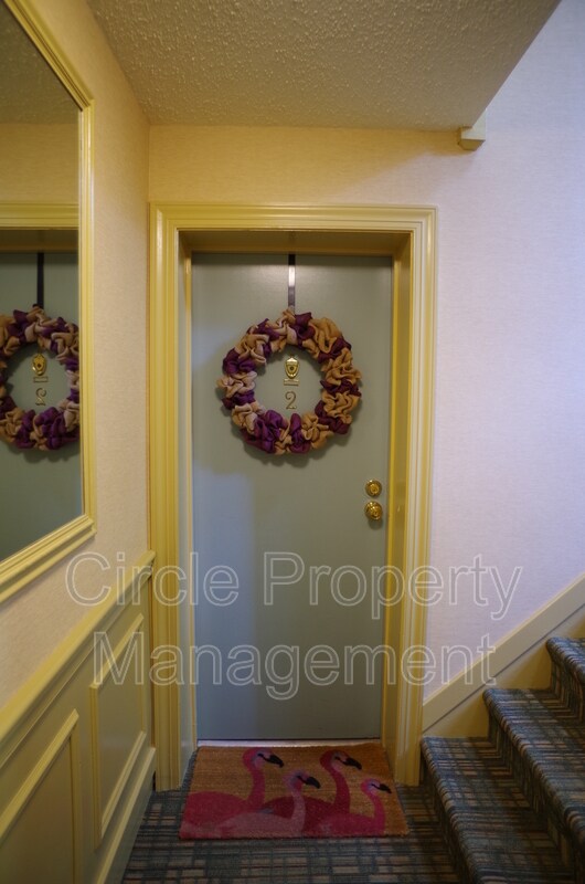 Building Photo - 1413 E Abingdon Dr