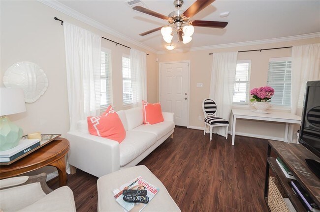 Foto del edificio - 427 W 16th St