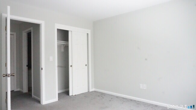 Foto del edificio - 234 Willow Springs