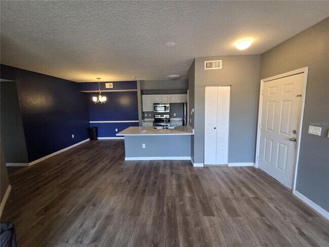 Foto del edificio - 5572 Metrowest Blvd