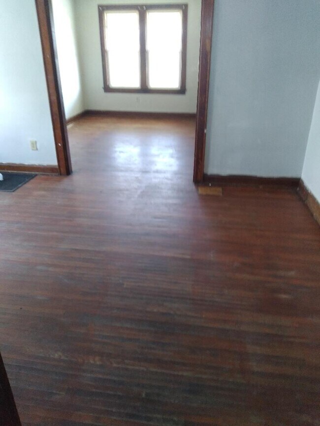 Foto del edificio - 119 N Wheatland Ave