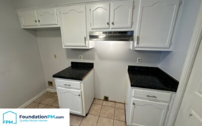 Building Photo - 3892 Oak Branch Cir W