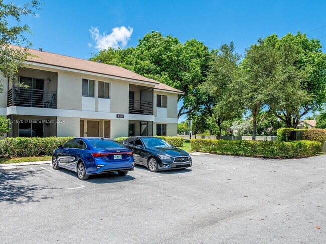 Building Photo - 106 Gardens Dr