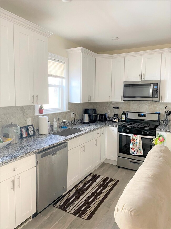 Building Photo - 78 Morrison Ave